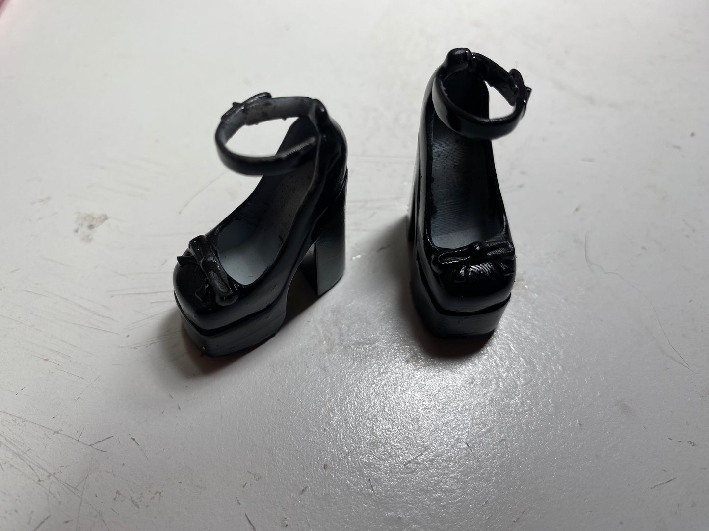 G1 Heels With Straps